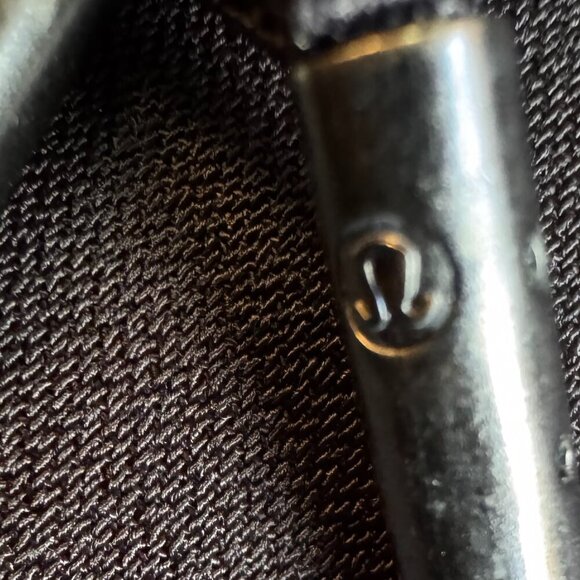 Lululemon On The Fly Pants Black Elastic Waist with Drawstring Woven 27  Size 4 - Picture 7 of 10